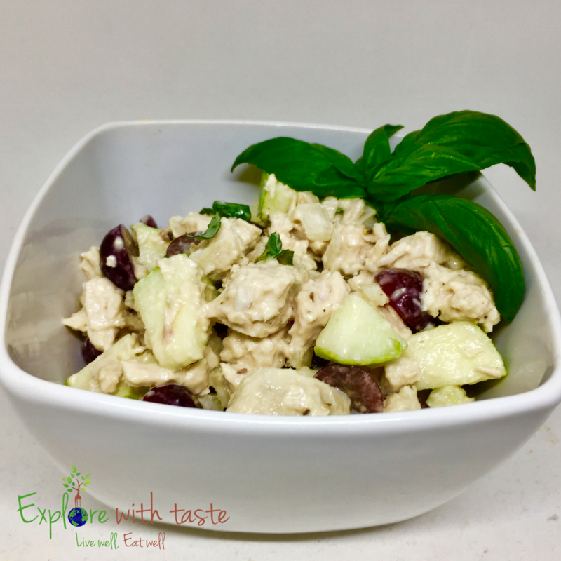 Chicken salad with apples & grapes